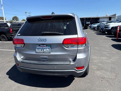 Used 2018 Jeep Grand Cherokee Laredo RWD image 18