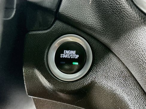 Used 2020 Chevrolet Equinox LT FWD image 17