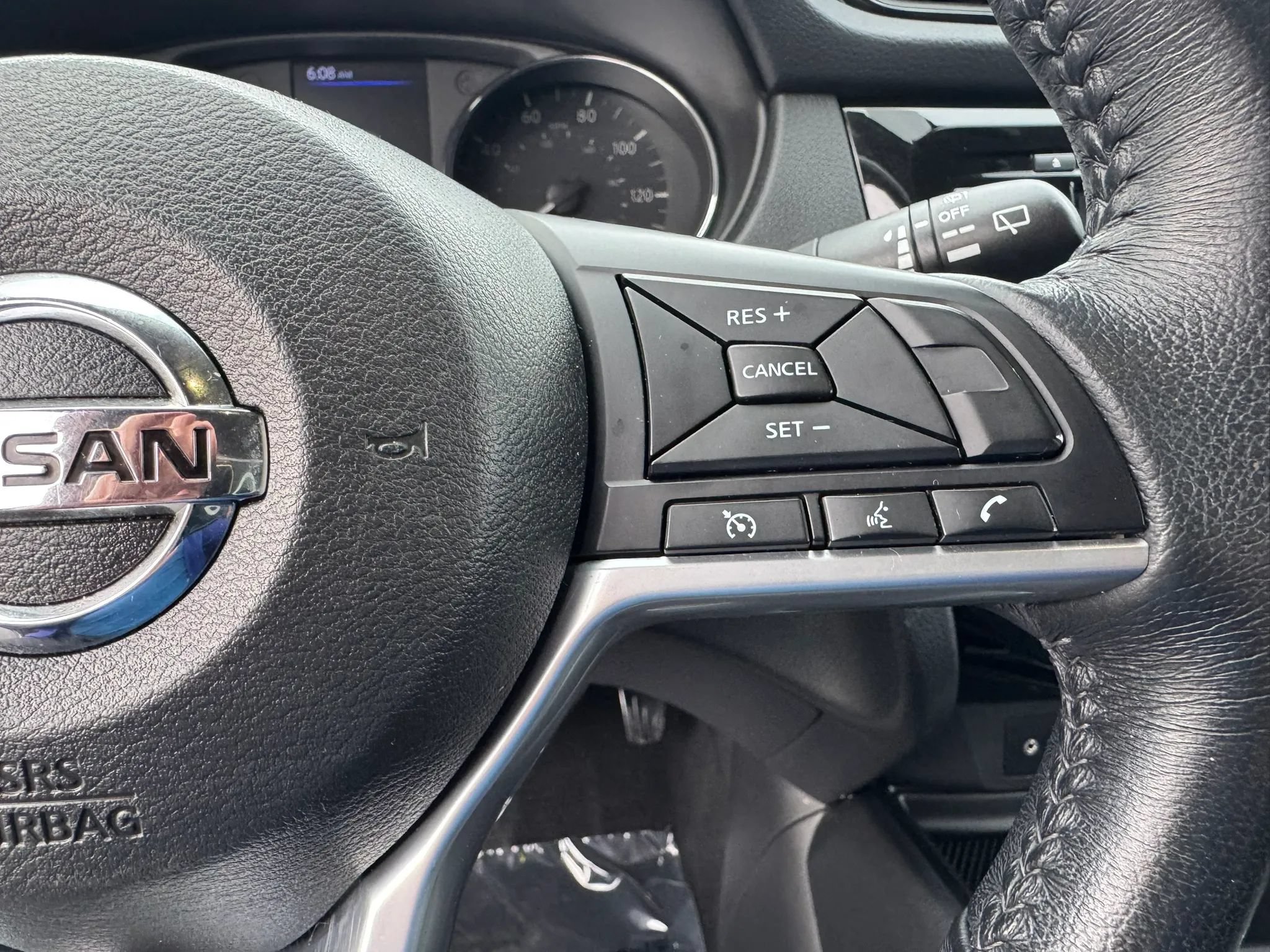 Used 2018 Nissan Rogue S w/ S Value Package AWD/4WD image 32
