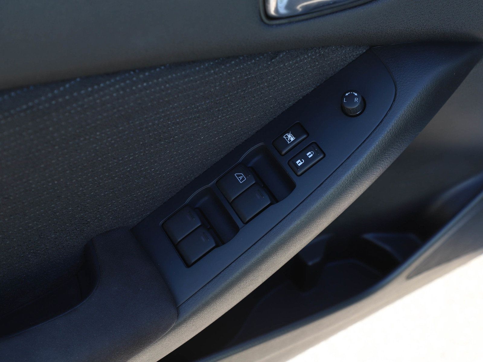 Used 2012 Nissan Altima 2.5 S FWD image 18