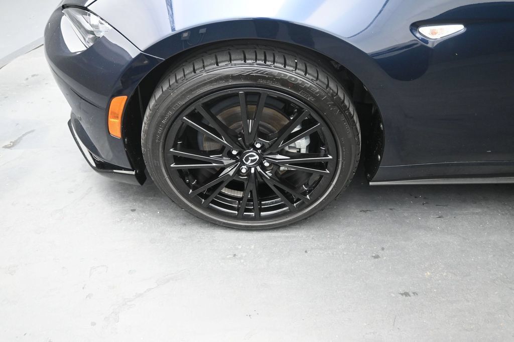 Used 2025 MAZDA MX-5 Miata Club RWD image 13
