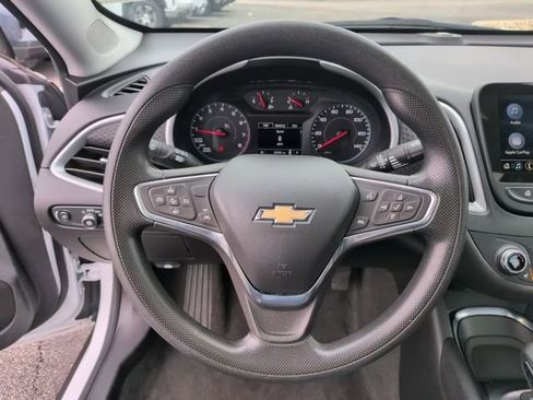 Used 2024 Chevrolet Malibu LT image 22