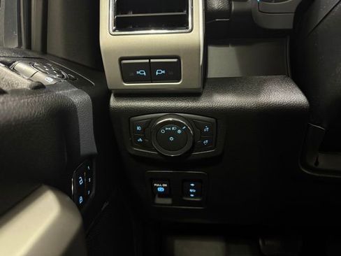 Used 2020 Ford F150 Lariat w/ Equipment Group 502A Luxury image 16