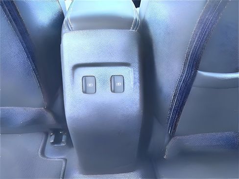 Used 2024 Nissan Kicks SR w/ SR Premium Package image 15