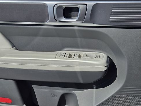 Used 2025 Hyundai Santa Fe SEL FWD image 17