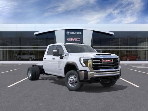 New 2025 GMC Sierra 3500 Pro w/ Convenience Package AWD/4WD image 1
