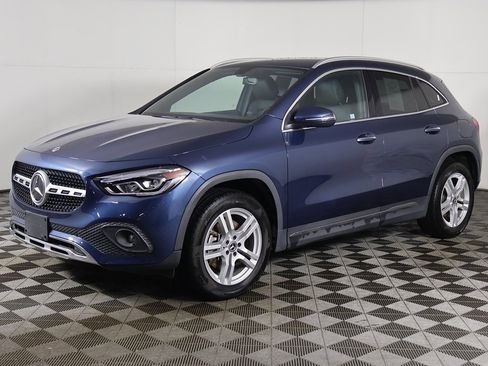 Used 2023 Mercedes-Benz GLA 250 4MATIC w/ Premium Package image 7