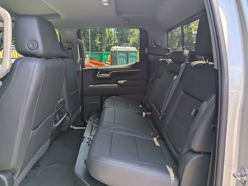 Used 2022 GMC Sierra 1500 SLT w/ SLT Premium Plus Package AWD/4WD image 14