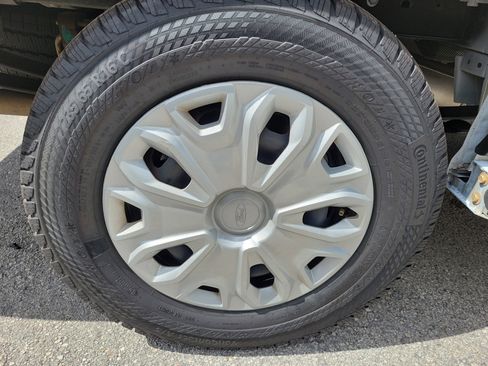 Used 2024 Ford Transit 250 Low Roof w/ Exterior Upgrade Package RWD image 9