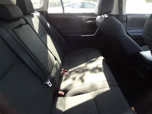 Used 2024 Toyota RAV4 XLE FWD image 9