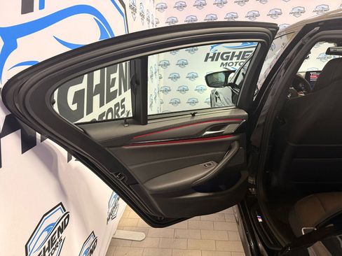 Used 2023 BMW M5 Competition Sedan w/ Competition Package image 17