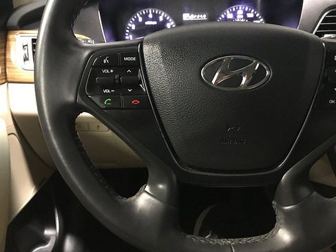Used 2015 Hyundai Sonata Limited w/ Option Group 05 FWD image 24