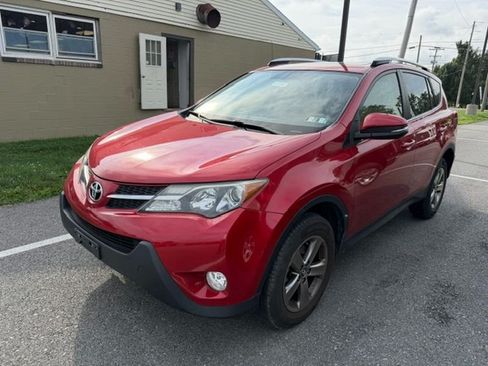 Used 2015 Toyota RAV4 XLE AWD/4WD image 2