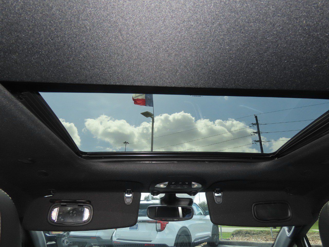 Used 2025 Chrysler Pacifica Limited FWD image 21
