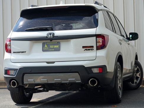 Used 2022 Honda Passport TrailSport image 4