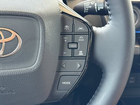 New 2027 Toyota Prius FWD image 29
