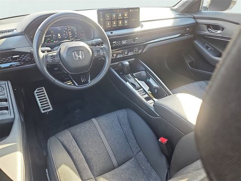 Used 2025 Honda Accord Sport image 11