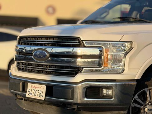 Used 2018 Ford F150 Lariat w/ Equipment Group 501A Mid AWD/4WD image 7