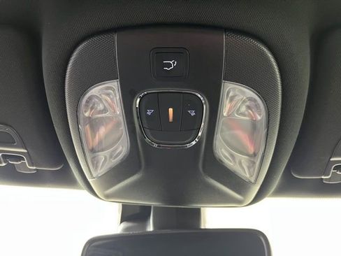 Used 2026 Jeep Compass Limited image 36