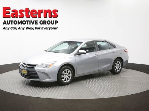 Used 2017 Toyota Camry LE FWD image 55