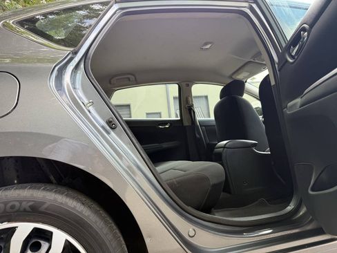 Used 2019 Nissan Sentra S FWD image 20
