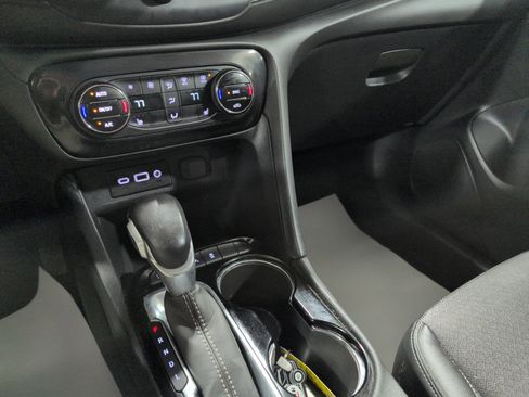 Used 2021 Buick Encore GX Select AWD/4WD image 15