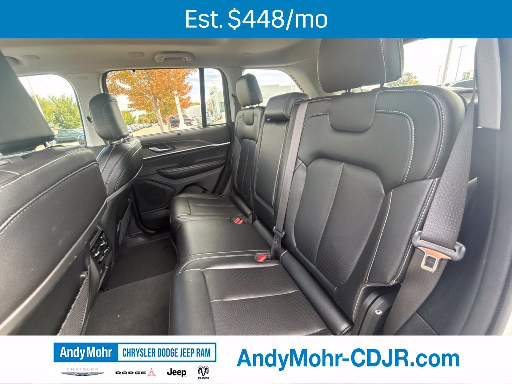 Used 2023 Jeep Grand Cherokee Limited w/ Luxury Tech Group II AWD/4WD image 13