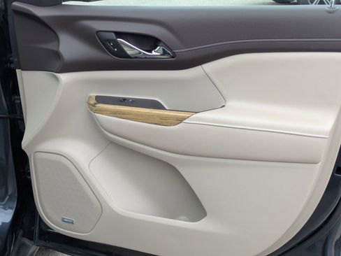 Used 2019 GMC Acadia Denali w/ Technology Package image 29