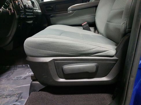 Used 2017 RAM 1500 Express w/ Express Value Package image 29