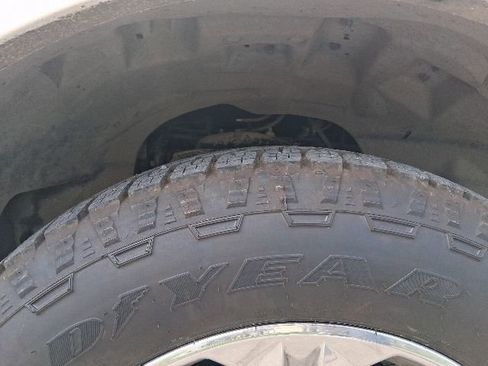 Used 2019 Ford F150 King Ranch w/ Equipment Group 601A Luxury AWD/4WD image 18