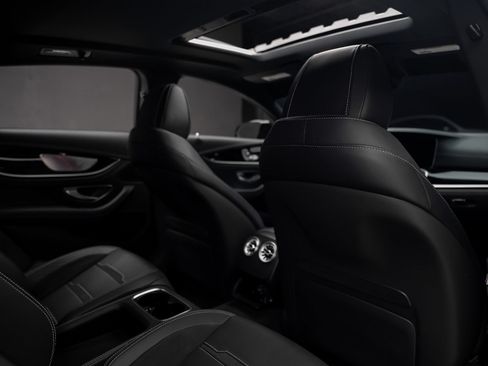Used 2023 Mercedes-Benz AMG GT 63 image 79