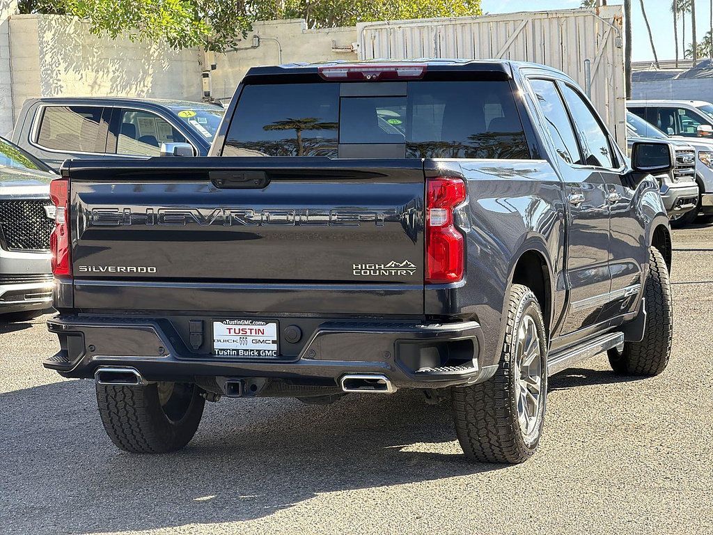 Used 2023 Chevrolet Silverado 1500 High Country w/ Technology Package AWD/4WD image 5