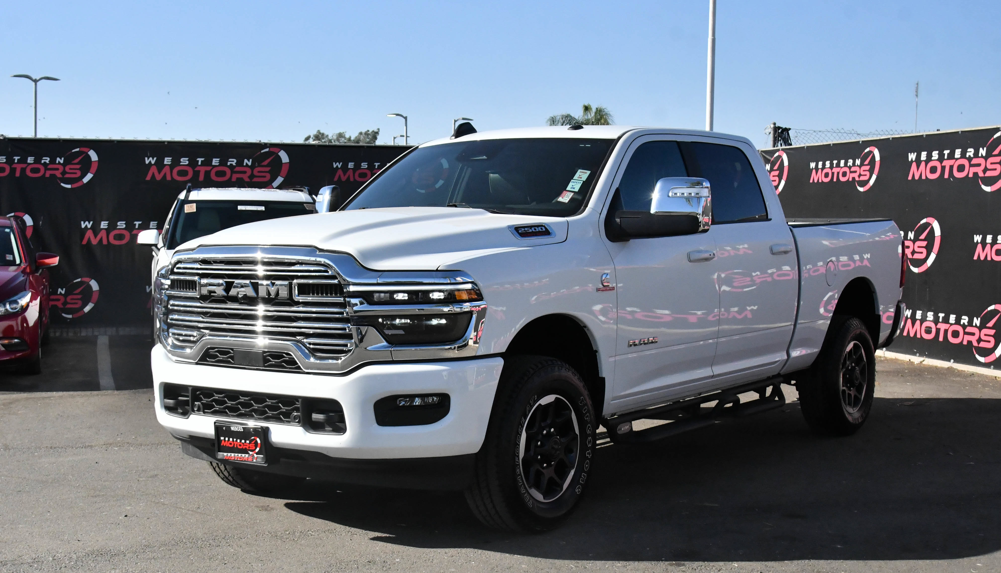 Used 2026 RAM 2500 Laramie AWD/4WD image 3