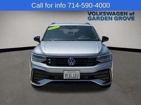 Used 2023 Volkswagen Tiguan SE R-Line FWD image 3