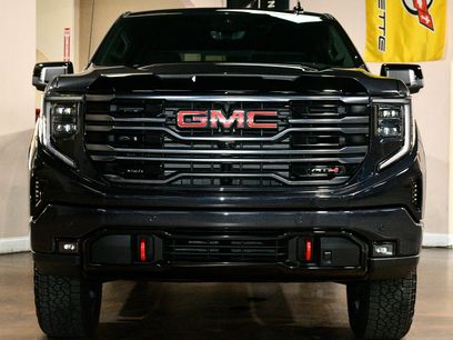 Used 2025 GMC Sierra 1500 AT4 w/ AT4 Premium Package