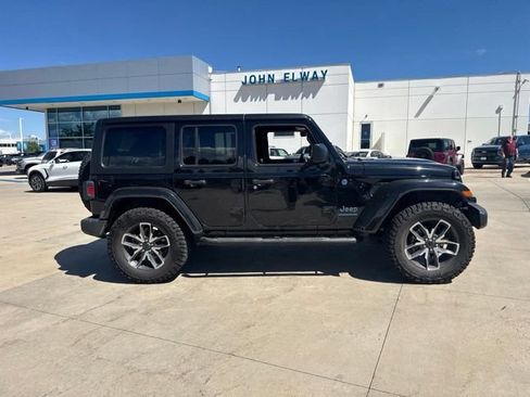Used 2024 Jeep Wrangler Unlimited AWD/4WD image 4