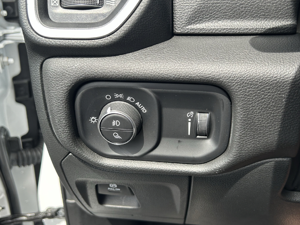 Used 2023 RAM 1500 Big Horn AWD/4WD image 37