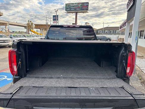 Used 2024 GMC Sierra 1500 AT4 w/ Technology Package AWD/4WD image 11