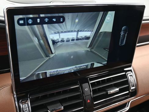 Used 2023 Lincoln Navigator L Reserve w/ Monochromatic Package image 29