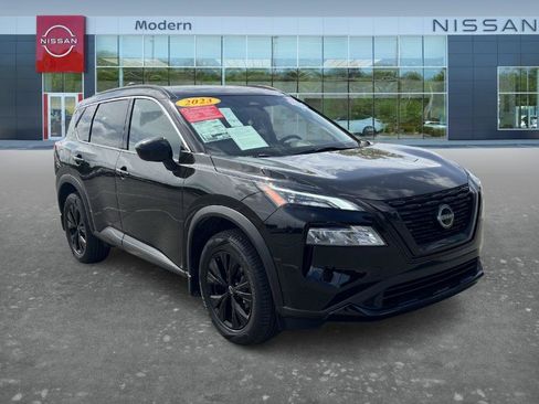 Certified 2023 Nissan Rogue SV w/ SV Premium B Package FWD image 3