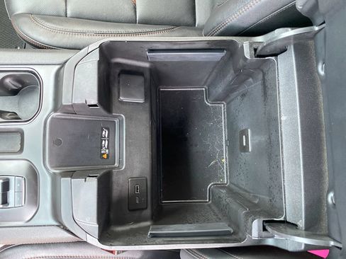 Used 2025 GMC Sierra 1500 AT4 w/ AT4 Premium Package AWD/4WD image 26