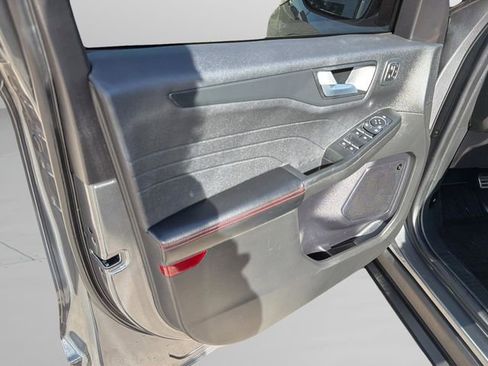 Certified 2023 Ford Escape ST-Line Select w/ Tech Pack #2 image 19