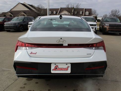New 2026 Hyundai Elantra Blue image 4
