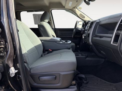 Used 2015 RAM 2500 Tradesman w/ Chrome Appearance Group image 15