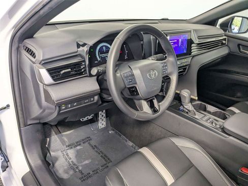 Certified 2025 Toyota Camry SE FWD image 10