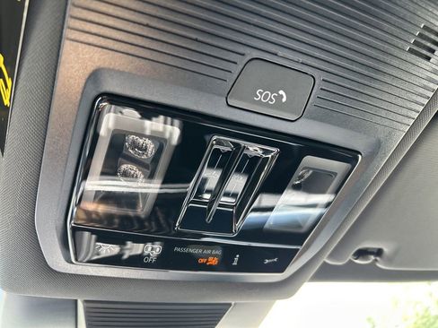 New 2026 Volkswagen Tiguan SE R-Line AWD/4WD image 41