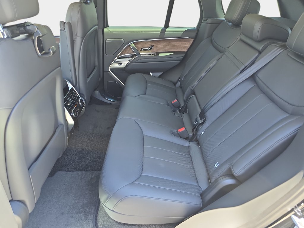 New 2026 Land Rover Range Rover SE AWD/4WD image 15
