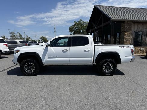 Used 2021 Toyota Tacoma TRD Off-Road RWD image 3