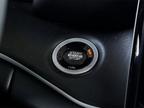 Used 2024 Jeep Grand Cherokee L Laredo image 35