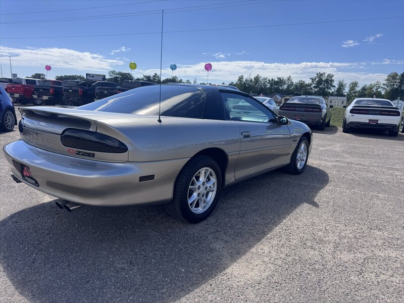 Used 2000 Chevrolet Camaro Z28 w/ Preferred Equipment Group 2 RWD image 5